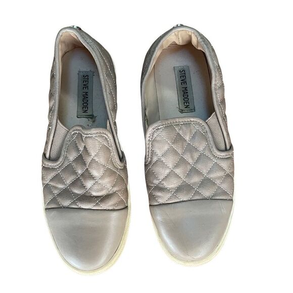 ❤️🔥Steve Madden Women's Zander Slip On Shoes Quilted - Size 6.5 - Picture 3 of 7